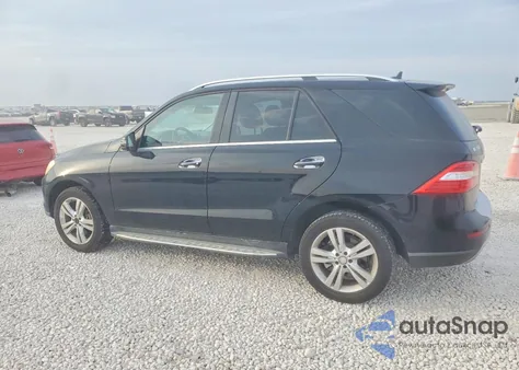 2015 Mercedes-Benz Ml 350 4Matic z USA, uszkodzony, nr VIN 4JGDA5HB5FA468211